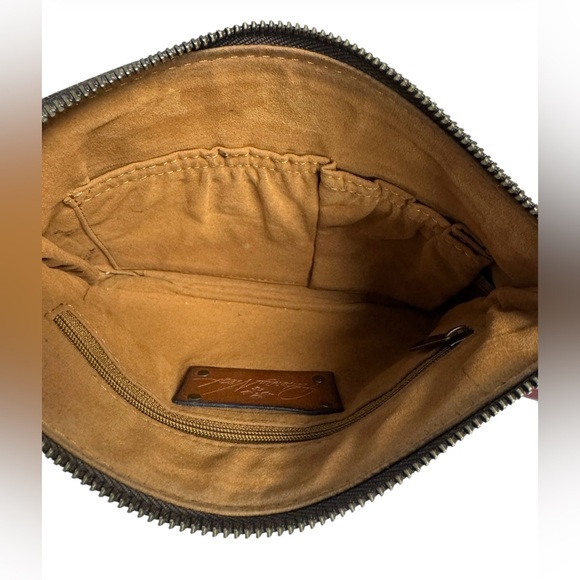 Patricia Nash Cassini Embossed Leather Wristlet - Picture 6 of 8